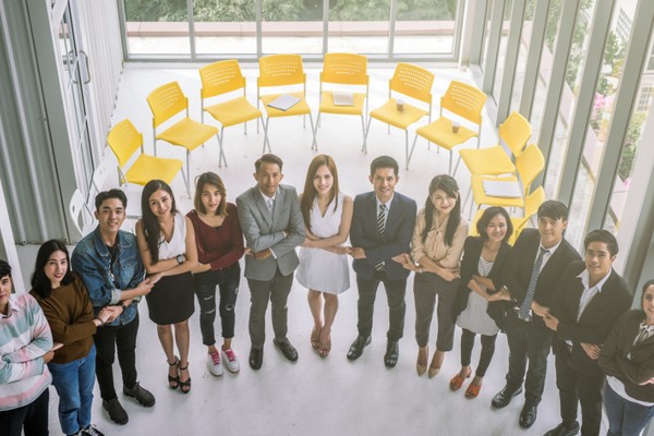 Hình ảnh minh họa một bảng câu hỏi tự đánh giá rủi ro cá cược với các tùy chọn trả lời, thể hiện sự minh bạch và hỗ trợ người chơi của MU88.